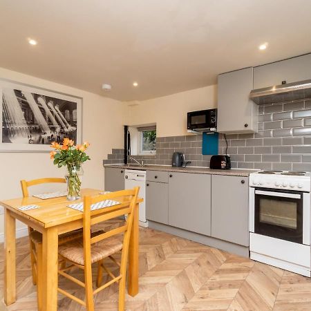 Pass The Keys Lovely 1 Bed Apartment With Free Parking Bath Eksteriør bilde